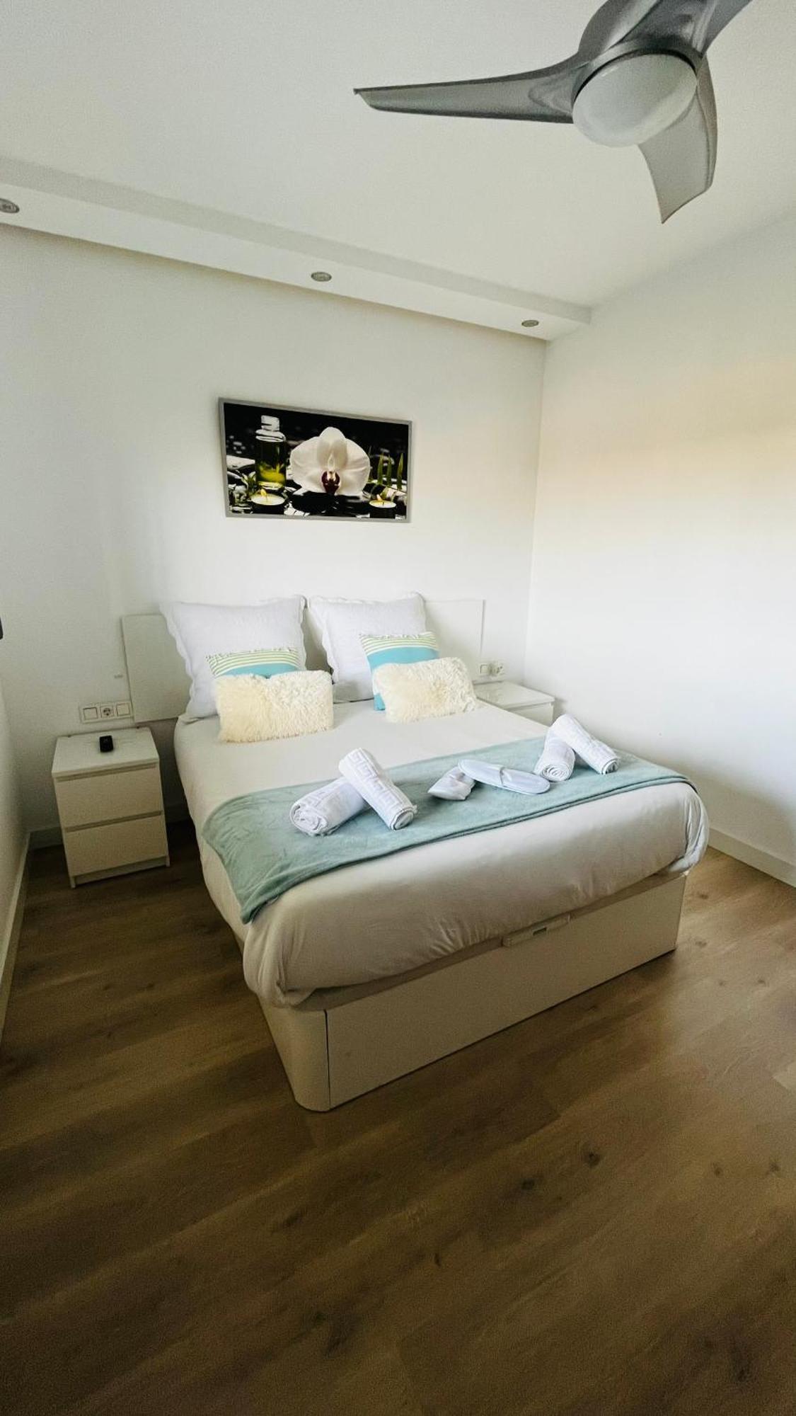 말라가 Atico Con Piscina Y Vistas Al Mar Habitat Litoral 아파트 외부 사진